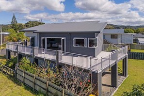 Exterior - Picturesque Patuwai - Whangamata (Whangamata)