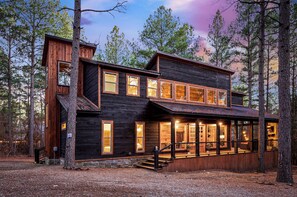 Exterior - Family Friendly Broken Bow Cabin Sleeps 13, 1+acre, Hot Tub, Fire Pit, Game Room (Broken Bow)