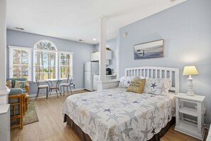 Free WiFi, bed sheets - SB03 Sunset Par-adise - Community Pool, Elevator (Sunset Beach)