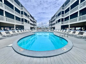 Pool - Gulf Shores Getaway! 2BR | Pool | Walk to Beach | Pet Friendly (Gulf Shores)