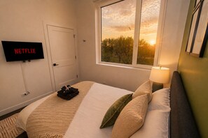 4 bedrooms, iron/ironing board, free WiFi, bed sheets