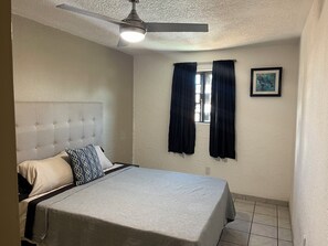 3 chambres, fer et planche à repasser, Wi-Fi, literie fournie