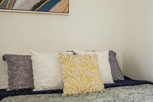 Luxury Room, Balcony, City View | Iron/ironing board