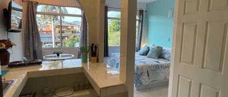 1 slaapkamer, een strijkplank/strijkijzer, gratis wifi, beddengoed
