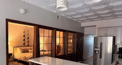 Beautiful 1-bedroom home in charming Cumberland. Convenient downtown location.