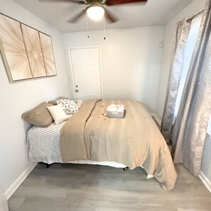 3 Schlafzimmer, Bügeleisen/Bügelbrett, WLAN, Bettwäsche