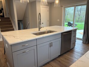 Interior - Spacious Plymouth home 30 minutes to Ann Arbor / 5 minutes to downtown Plymouth (Plymouth)