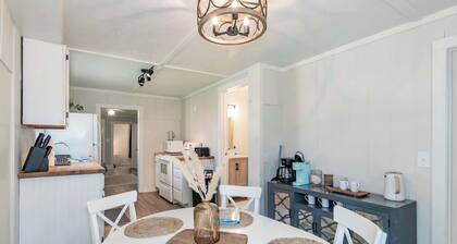 Fisherman's Cottage, 3BR Lake Erie Retreat