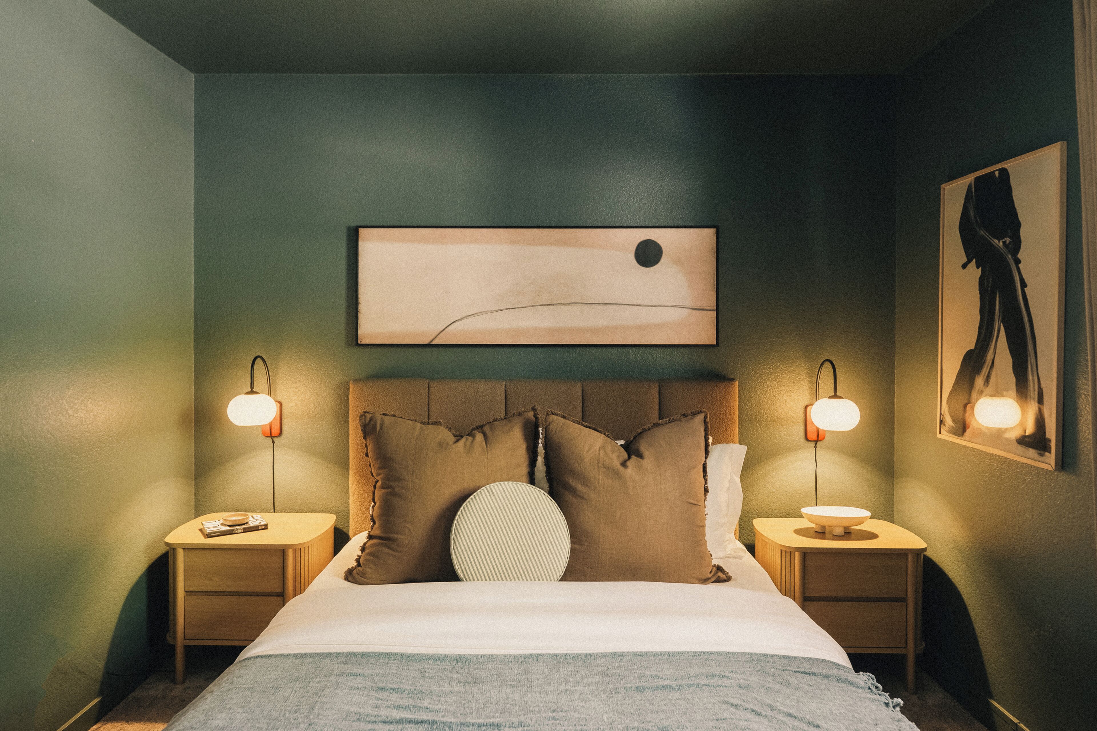 Luxury House, 5 Bedrooms, Kitchen | Premium bedding, down comforters, memory foam beds, desk