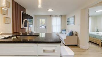 2 bedrooms, iron/ironing board, WiFi, bed sheets