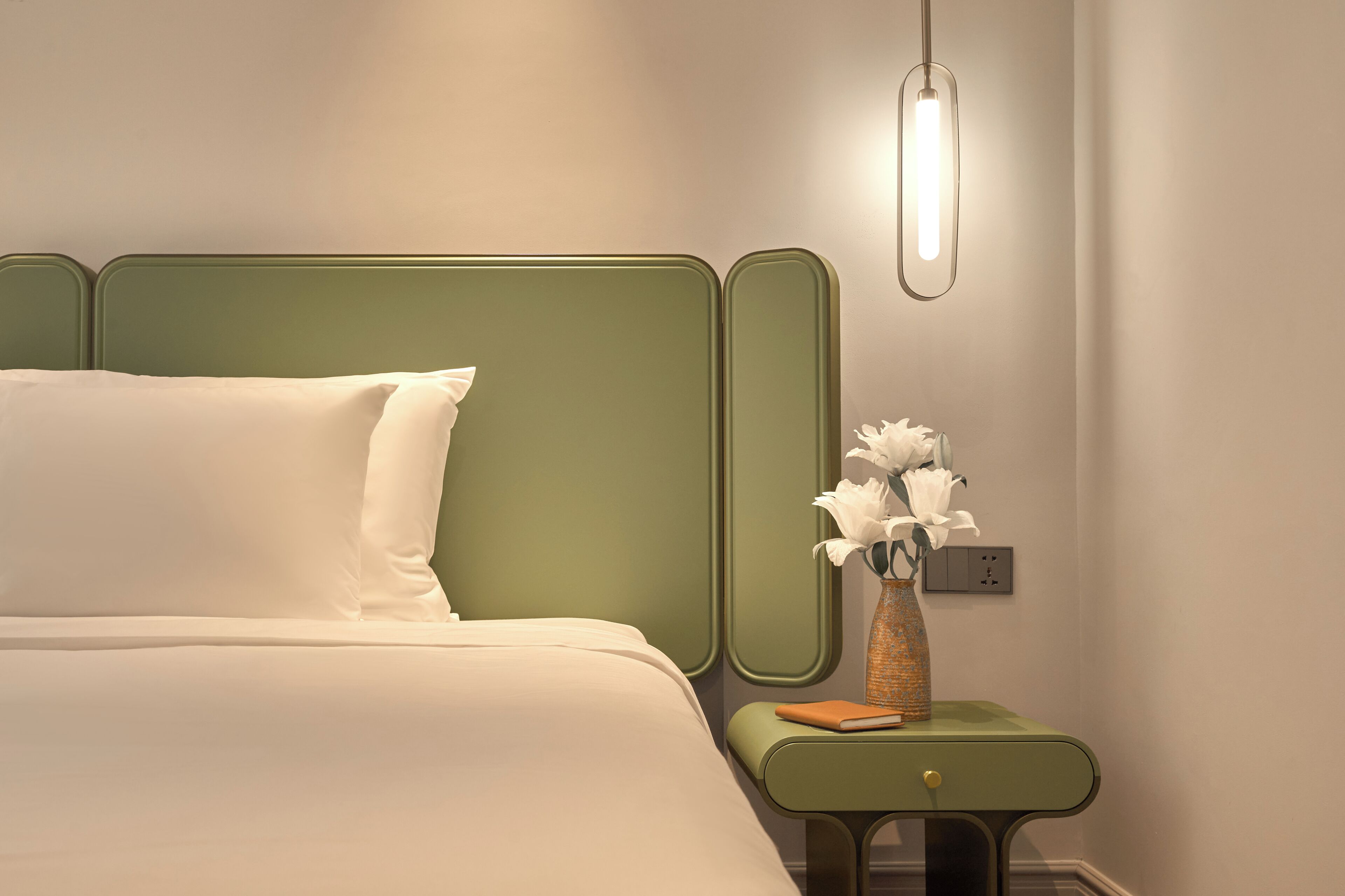 Premium bedding, pillow-top beds, minibar, in-room safe