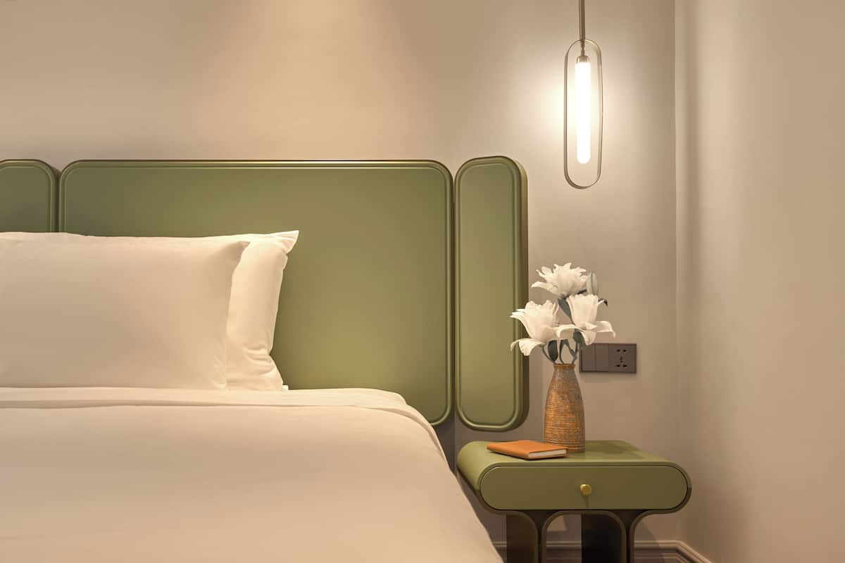 Premium bedding, pillowtop beds, minibar, in-room safe