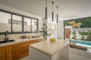 Private kitchen - Villa Nikki Uluwatu (Uluwatu)
