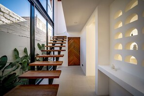 Vila superluxo, 1 cama King, vista para a piscina | Parte interna