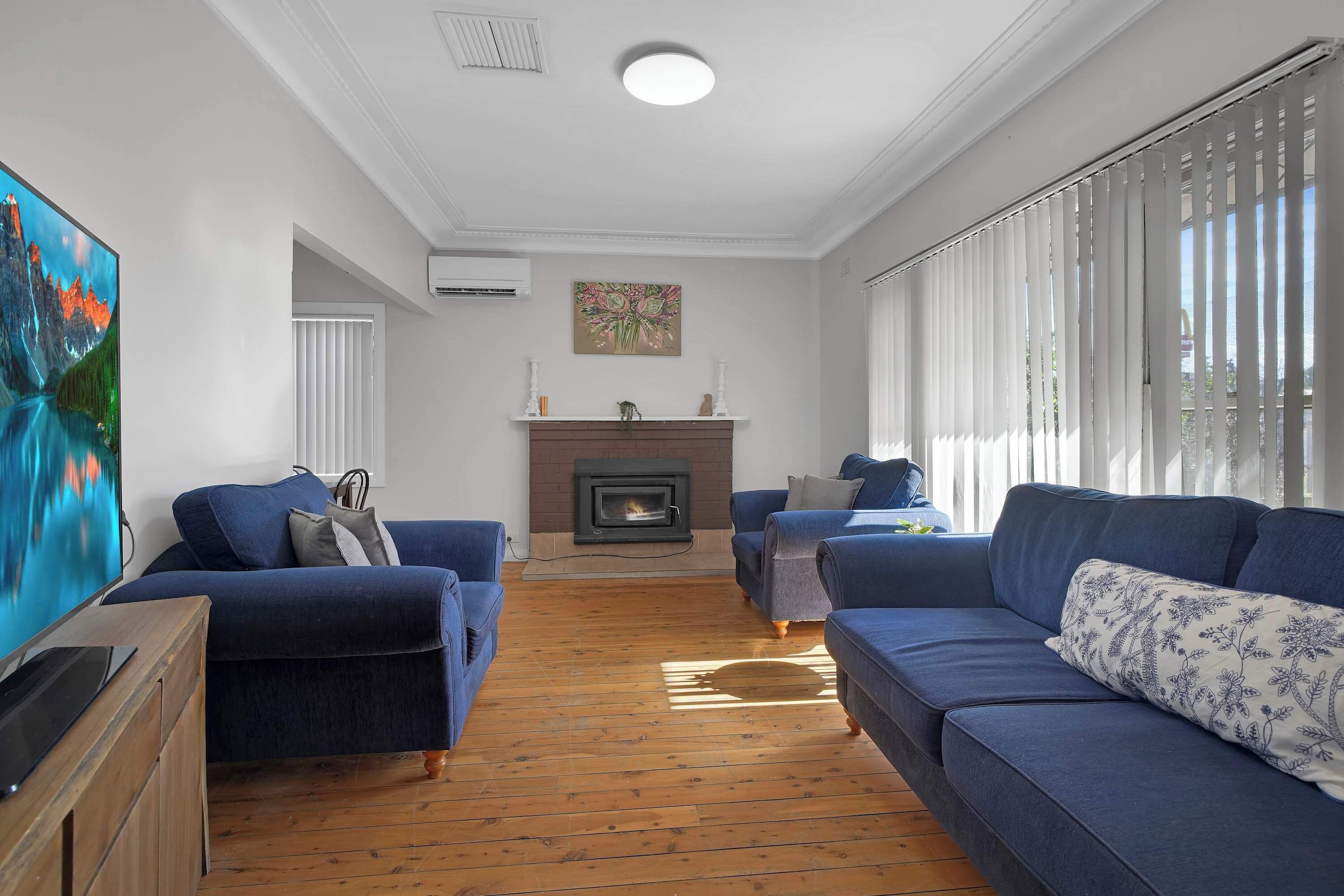 TV, fireplace, offices