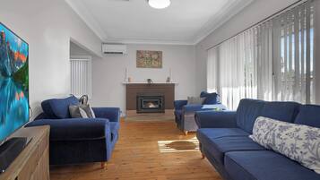 TV, fireplace, offices