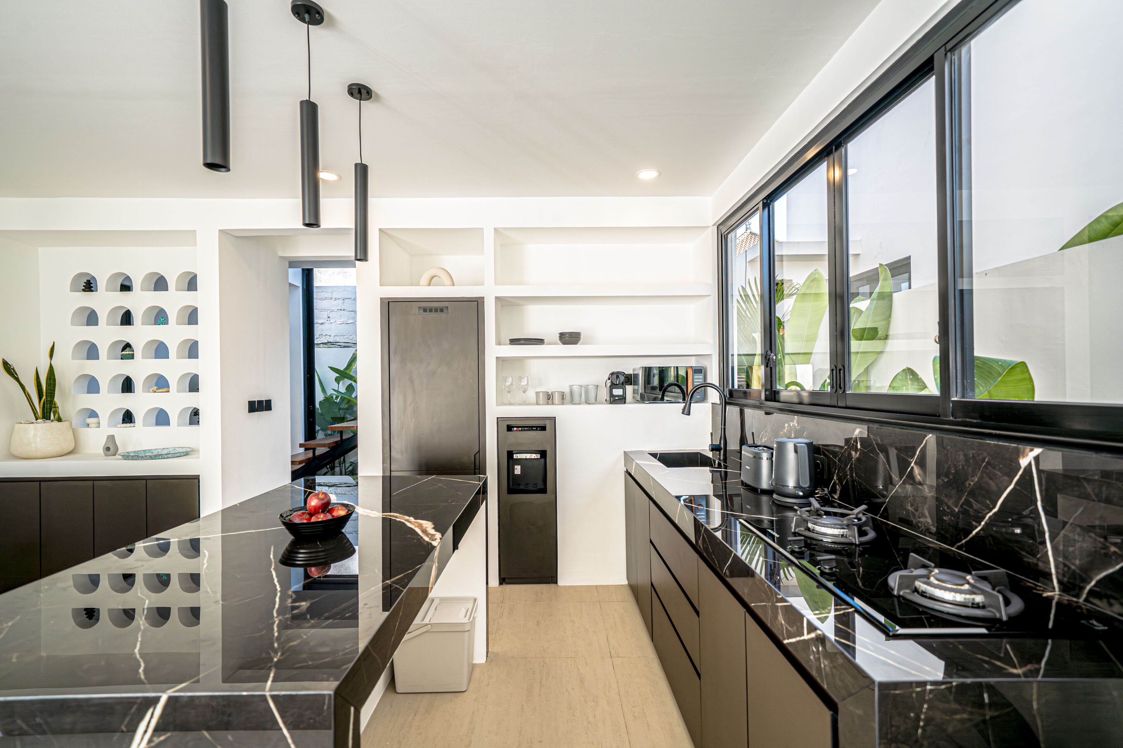 Luxe villa, 1 kingsize bed, uitzicht op zwembad | Privékeuken | Een koffiezetapparaat/waterkoker, een waterkoker