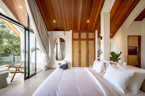 Villa Luxe, 1 très grand lit, vue piscine | Draps en coton égyptien, literie de qualité supérieure