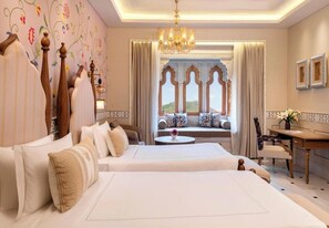 Room - Taj Lalit Bagh (Māvli)