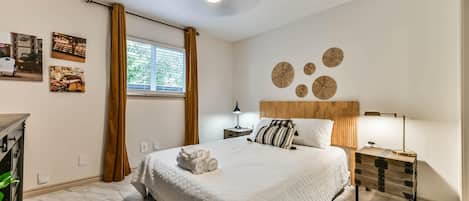 Desk, iron/ironing board, travel crib, WiFi