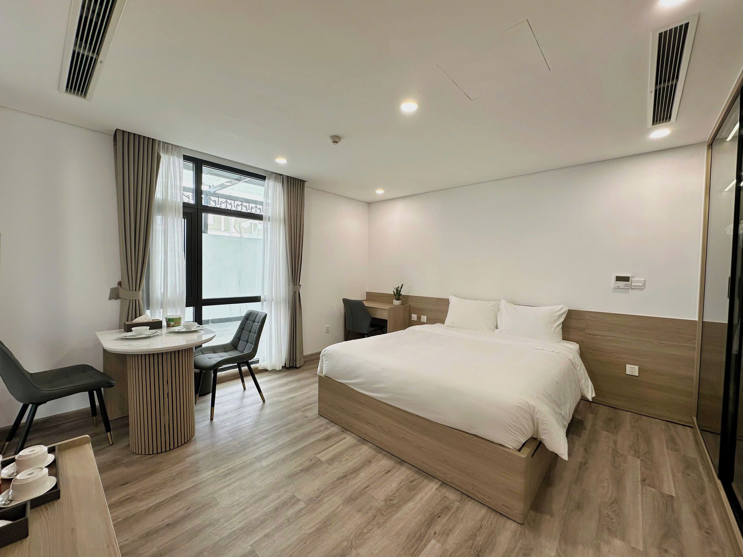 Deluxe Apartment, Non Smoking, City View | In-room safe, desk, laptop workspace, blackout curtains