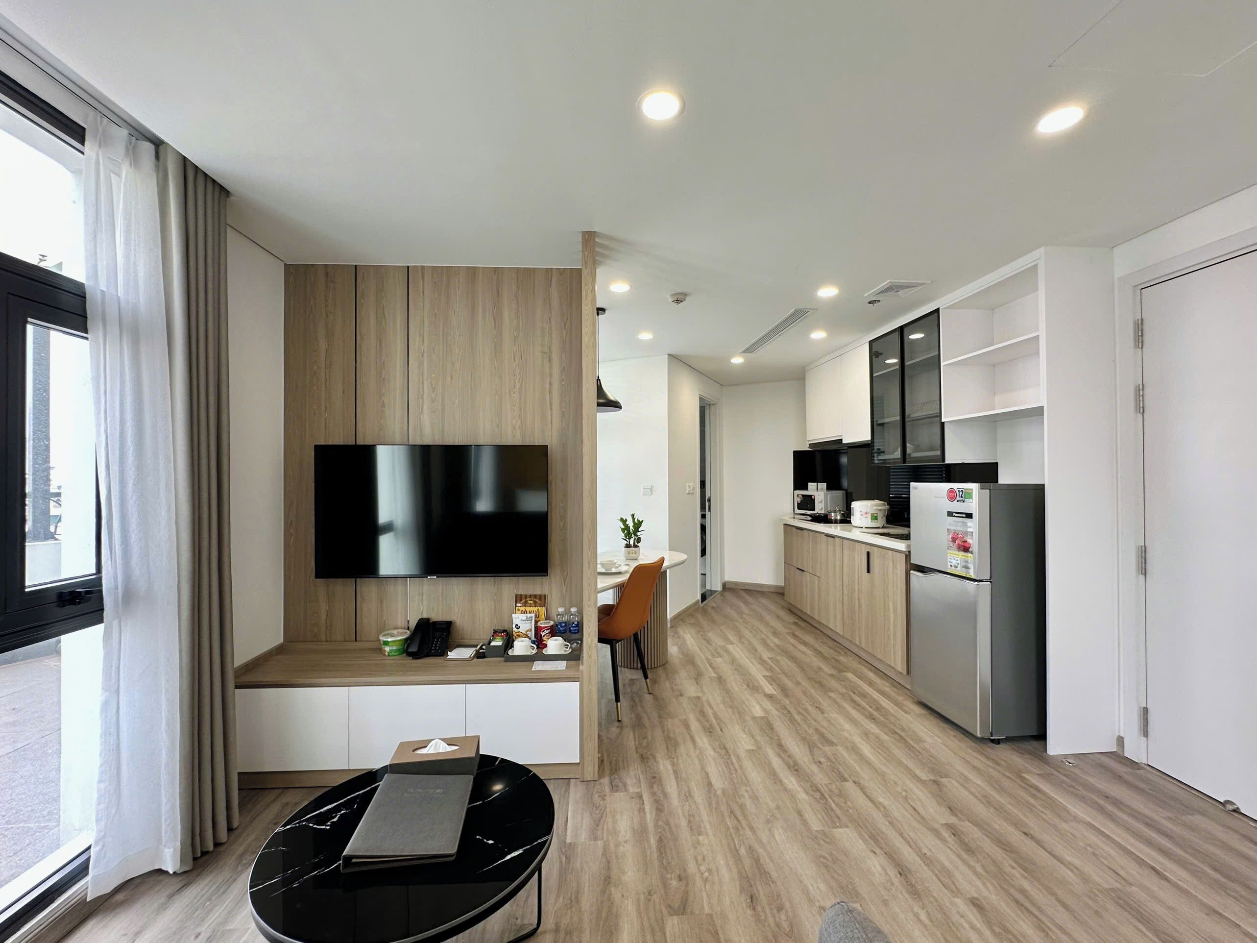 Premier Apartment, Balcony, City View | Interior