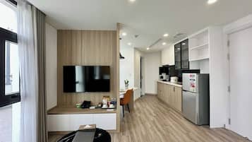 Premier Apartment, Balcony, City View | Interior