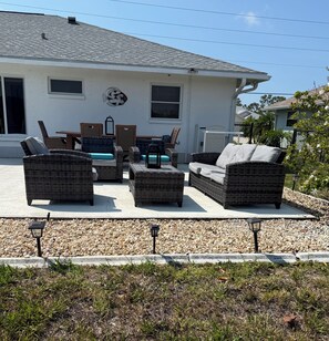 Terrace/patio - 3-bedroom house in quaint Rotonda West with AC and fitness (Rotonda West)