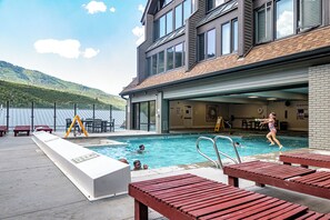 Piscine couverte, piscine chauffée