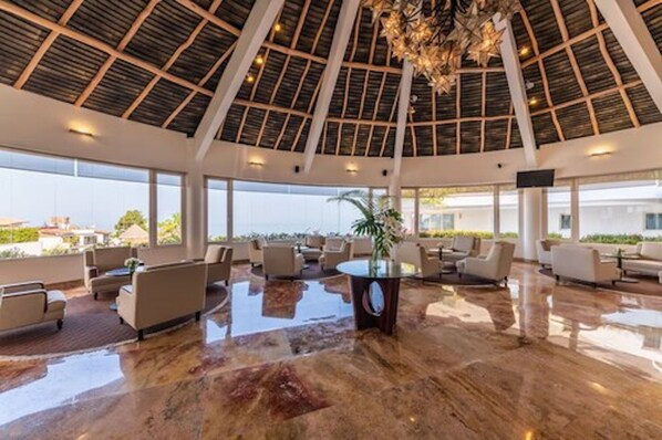 Interior - SUITES VIP AT GRAND MIRAMAR (Puerto Vallarta)
