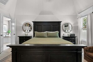 4 habitaciones, escritorio, tabla de planchar con plancha y wifi gratis 