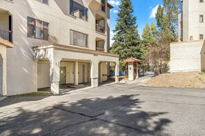 Exterior - Peaceful Retreat, Pool&Hot Tub, Walk to Village, Private Shuttle, Bike Anywhere! (Steamboat Springs)