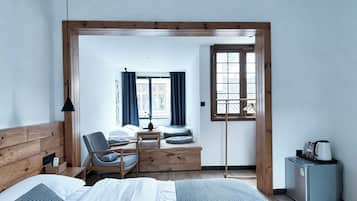 Family Quadruple Room | Blackout curtains, free WiFi