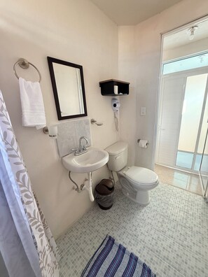 Bathroom - Vrbo Property (Heroica Puebla de Zaragoza)