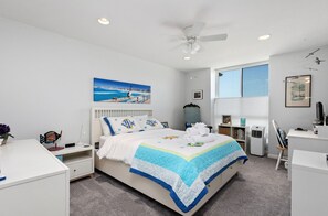 Room - Ocean Harbor View at North Coast Village G18 (Oceanside)
