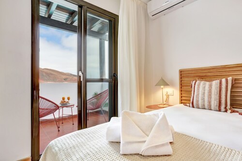 Villa Sun kissed  Miralobos by Golden Dunes
