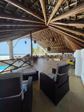 Terrace/patio - Casa STÁA OCEANFRONT PUERTO ESCONDIDO, PRIVACY OCEANFRONT HOUSE (SANTA MARIA COLOTEPEC)