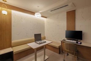 Premium Movie | Comodidades do quarto