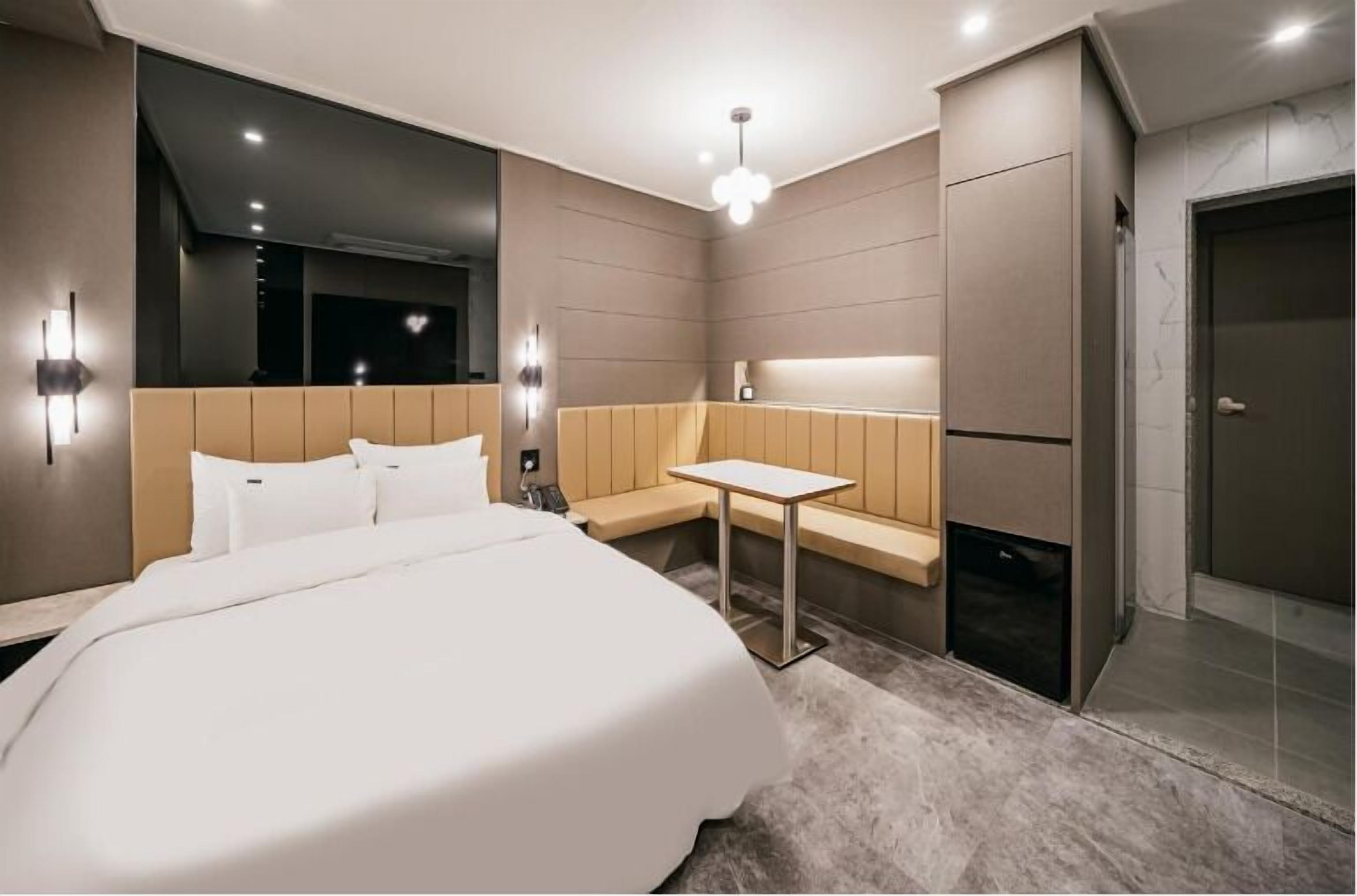 Habitación doble Deluxe | Wifi gratis y ropa de cama 