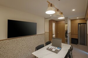 Family Room, City View | Living area | 70-inch LED TV with cable channels, Netflix, computer