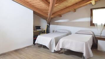 3 camere, ferro/asse da stiro, culla da viaggio, Wi-Fi gratuito