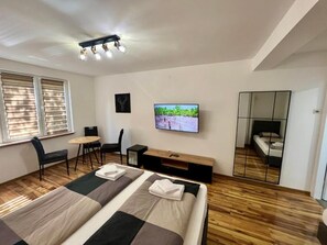 Free WiFi - House by the river  (Plitvica Selo)