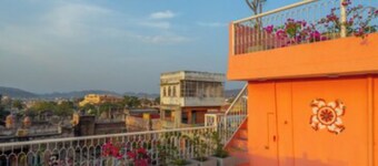 Sheel Mahal Near Hawa Mahal