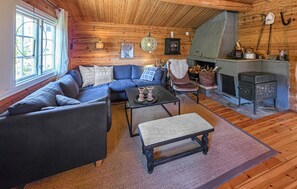Smart TV, fireplace - Cozy home in Noresund with house a panoramic view (Noresund)