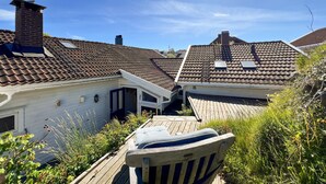 Property grounds - 4 bedroom cozy home in Flekkerøy (Flekkerøy)