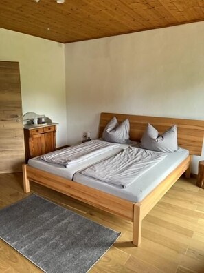 Internet, bed sheets - Vrbo Property (Grabenstätt)