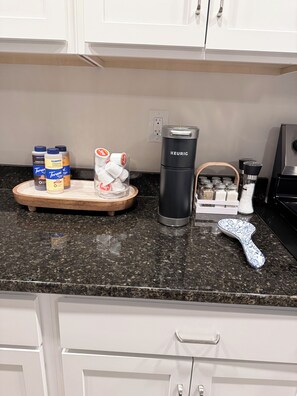 Microwave, oven, stovetop, dishwasher - Brand New Apartment + King bed + Free parking  (Roanoke)