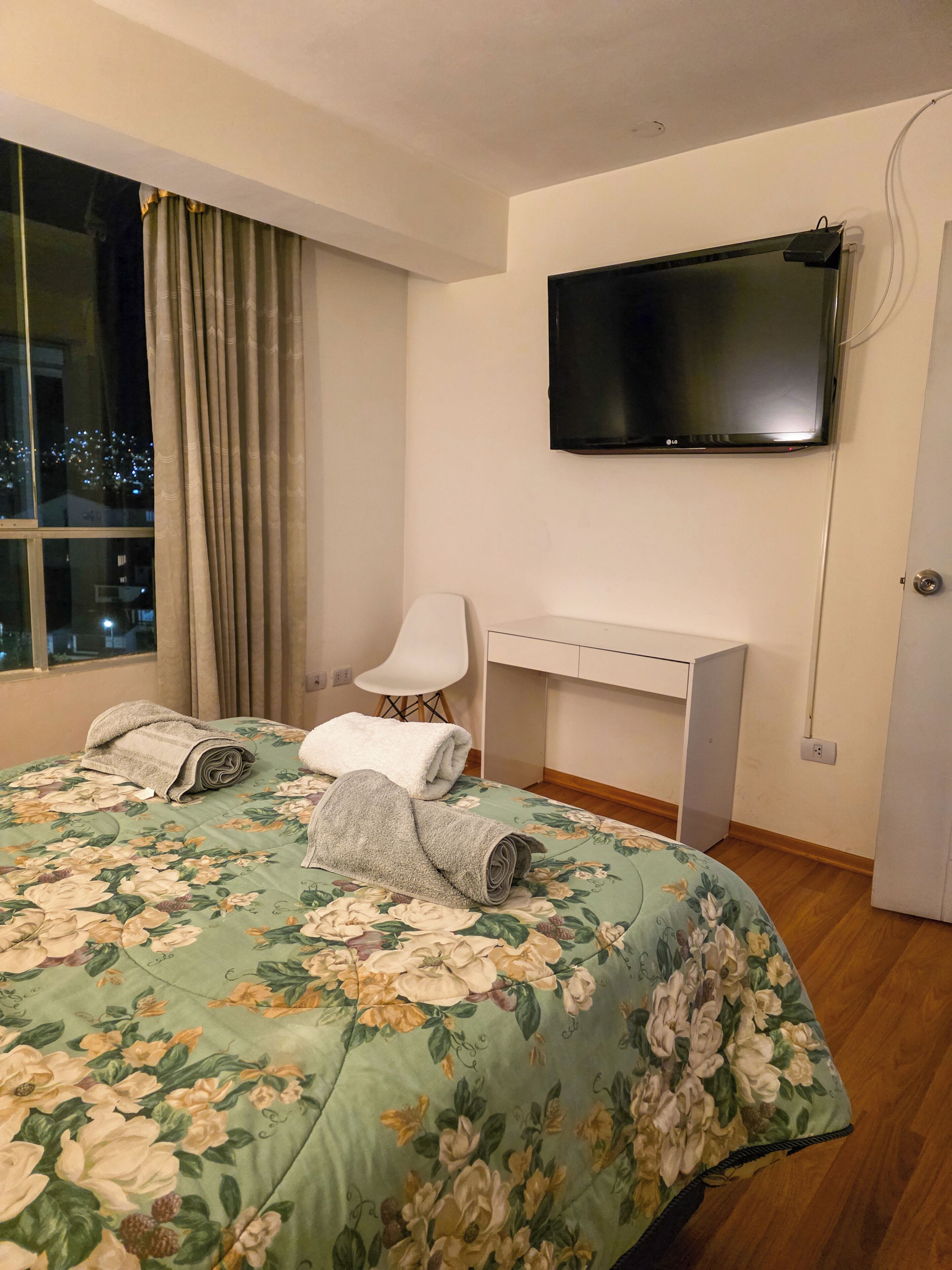 3 chambres, bureau, fer et planche à repasser, Wi-Fi