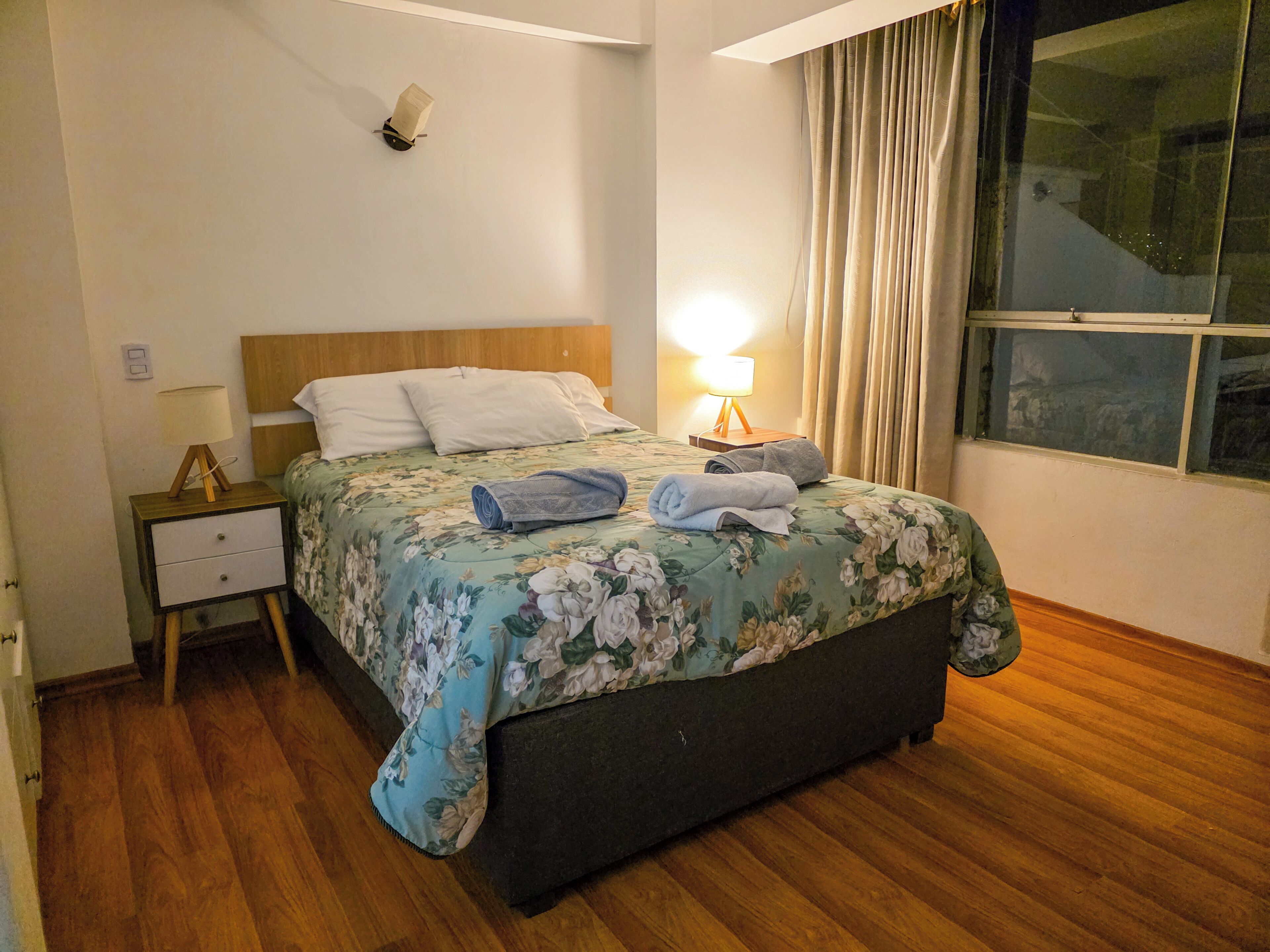 3 bedrooms, desk, iron/ironing board, WiFi