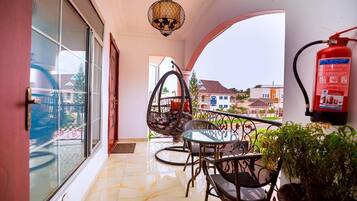 Apartment, 3 Bedrooms, Balcony, Courtyard View | Terrace/patio